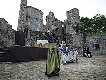 Spectacle "Meurtre à l'étuve" - Agrandir l'image (fenêtre modale)